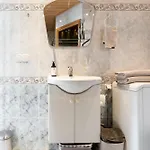 Korter Bright With Sauna In The 0ld Town *