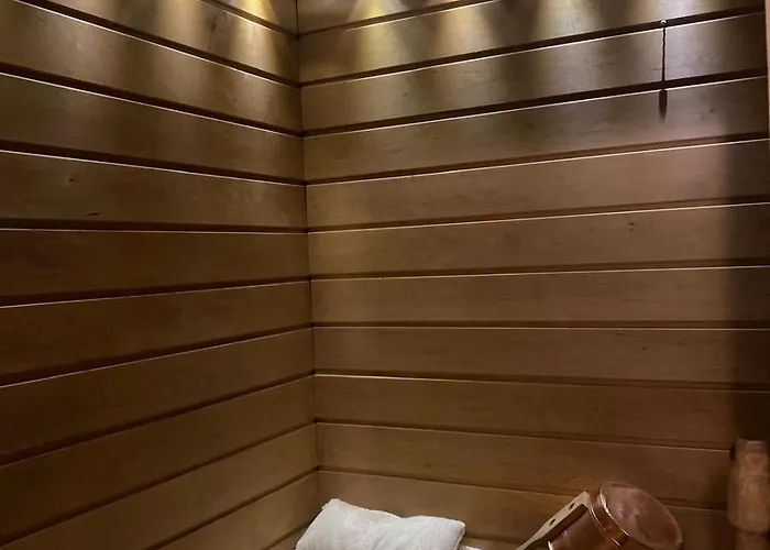 Bright With Sauna In The 0ld Town *